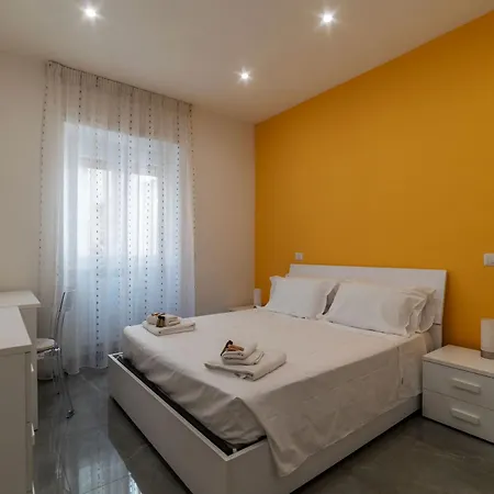 Joivy Delightful 3-bed Flat With Balcony
