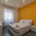 Joivy Delightful 3-bed Flat With Balcony