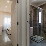 Joivy Delightful 3-bed Flat With Balcony Appartamento