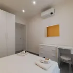 Joivy Delightful 3-bed Flat With Balcony Appartamento *
