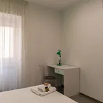Joivy Delightful 3-bed Flat With Balcony