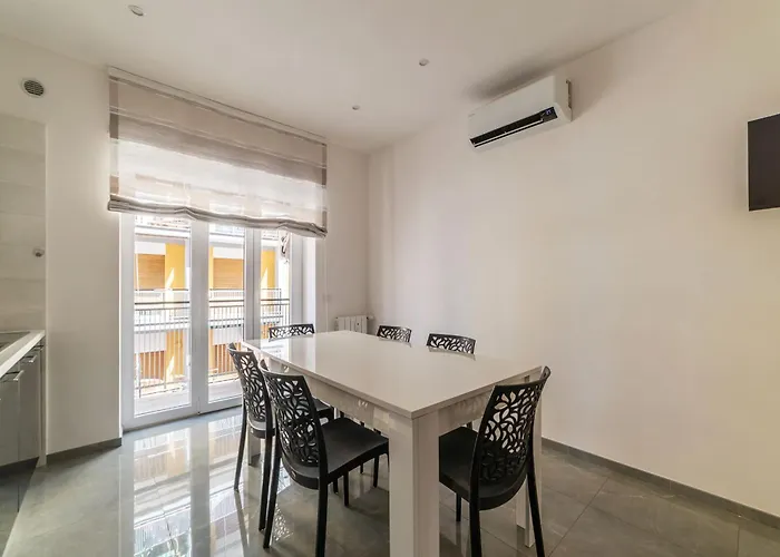 Joivy Delightful 3-bed Flat With Balcony Apartamento *